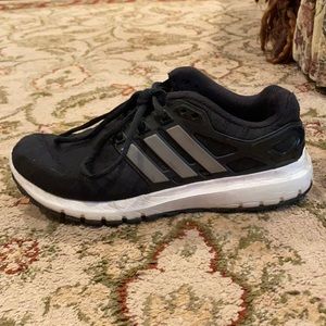 Adidas cloud foam tennis shoes